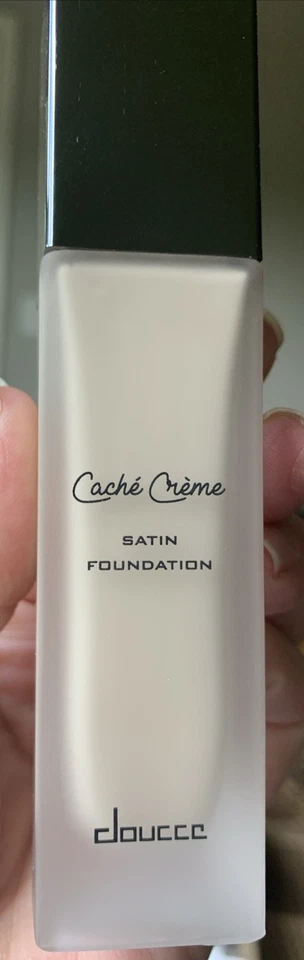 Doucce CACHÉ CRÈME-Light-Fair-Satin Luminous Foundation-Buildable Cover Msrp$42 - Image 4 of 4
