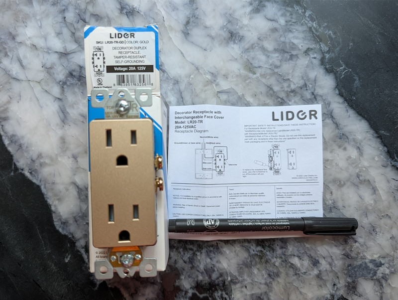 Lider 20amp Decorator Receptacle - Gold (Tamper Resistant)