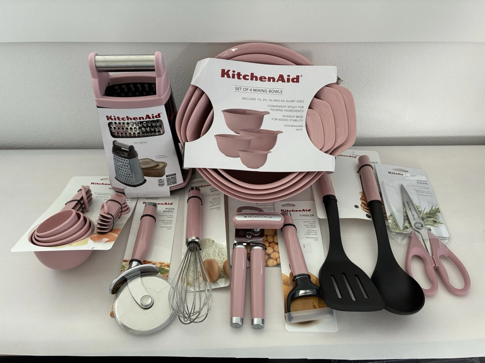 New KitchenAid Dried Rose Pink HDRA 24 Pc Mixing Bowls Can Opener Shears Cups