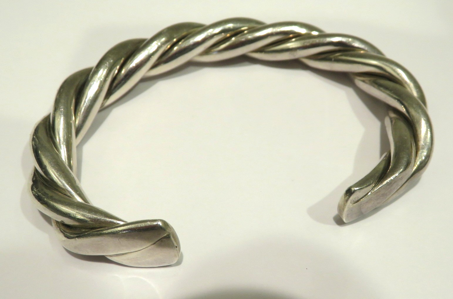 Beautiful Solid Heavy Sterling Silver Twisted Cuf… - image 2