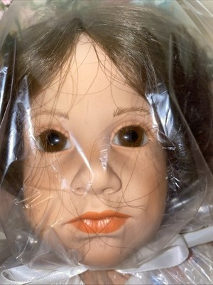 Hildegard Gunzel 28'' Vinyl Limited Edition Doll (Chloe) 1992 with Hangtag # 257