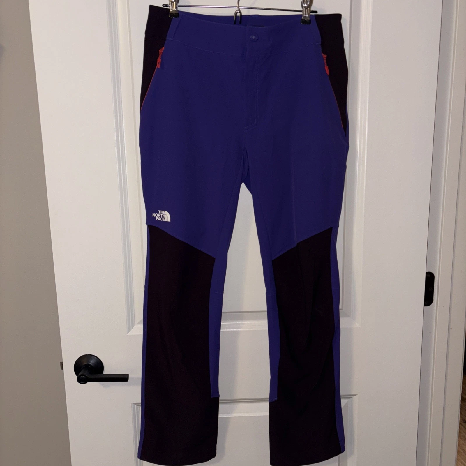 The Northface ladies size 8 soft shell walking – hiking pants