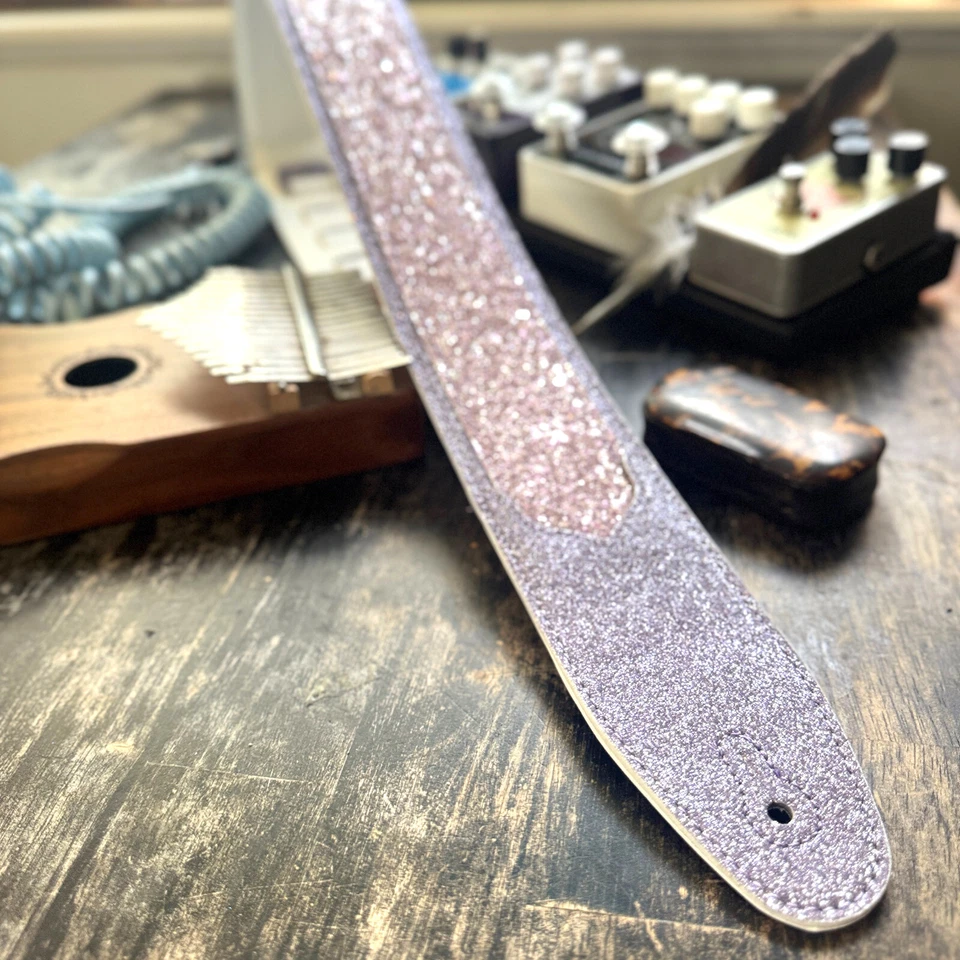 Alça de guitarra Walker And Williams GL-111 ametista roxa glitter bomba acolchoada - Imagem 2 de 4