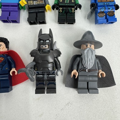 LEGO Minifigure Lot of 13 Batman Superman Minecraft Ninjago Star Wars +Accessori - Picture 5 of 10
