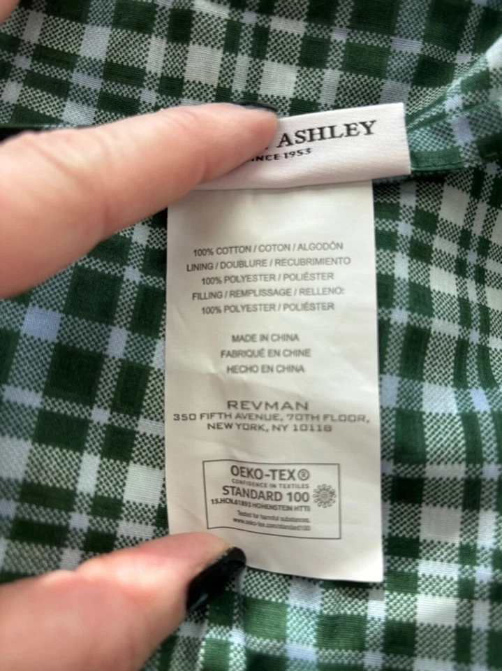 Capas de travesseiro xadrez verde, branco, azul claro Laura Ashley 28”x28” - Imagem 4 de 4