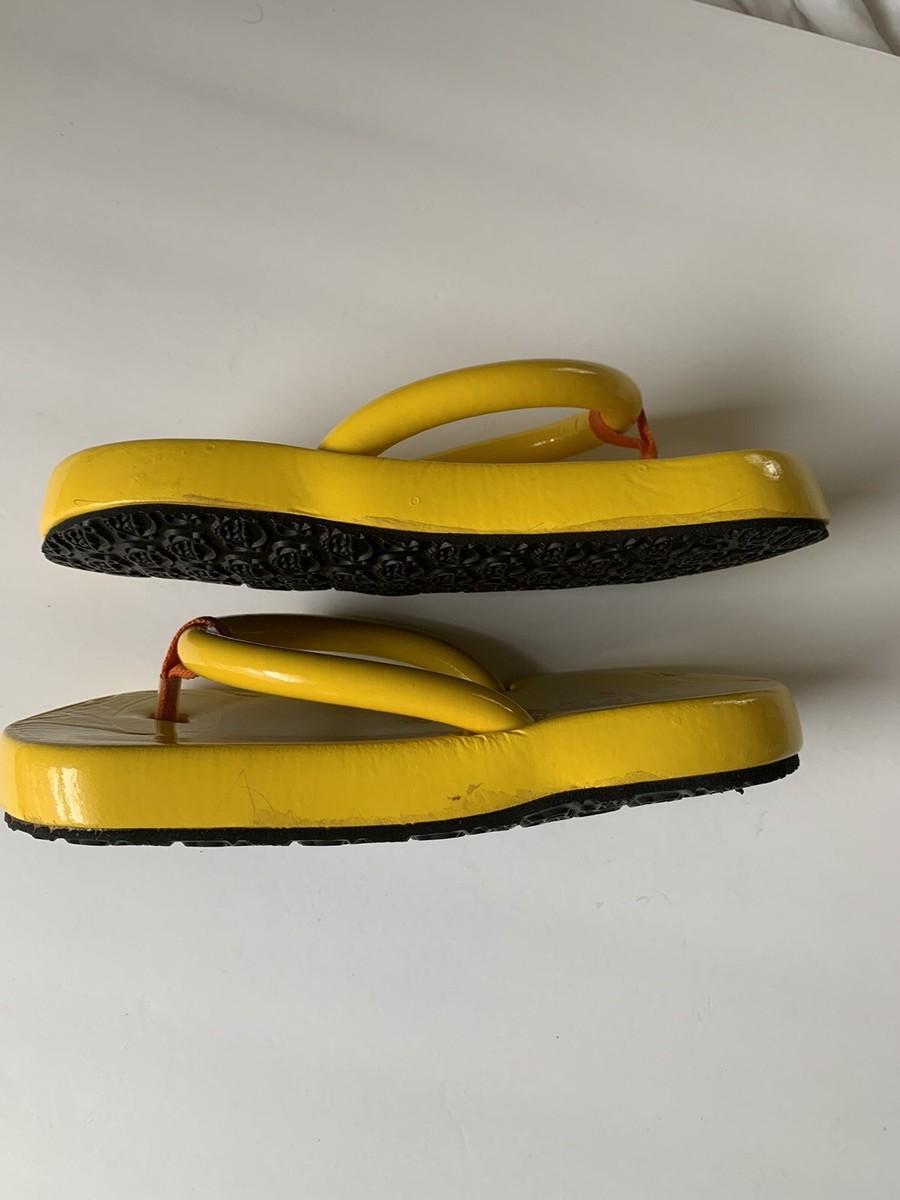 VTG Floatie Sugar Shoes Yellow Floating Flip Flops 90s Y2K