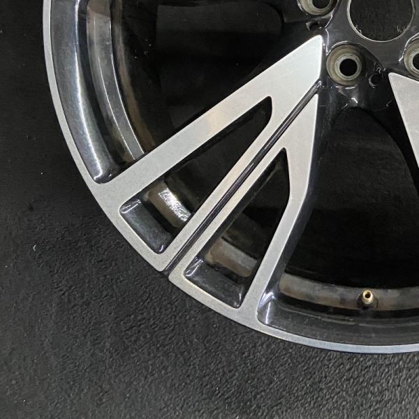 BMW i8 2014-2017 Rear Left Wheel Black P/N 56086206