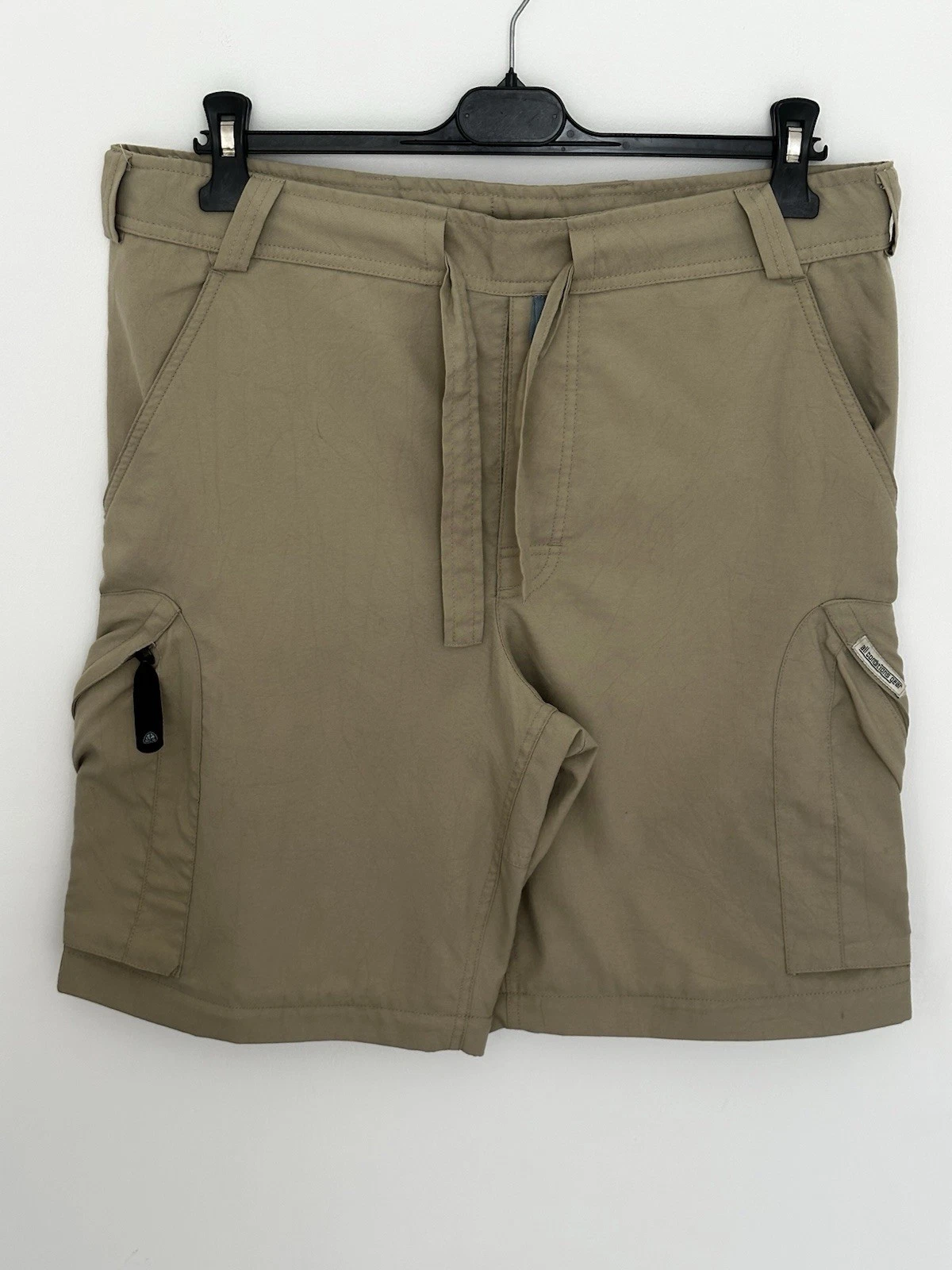 Vintage Nike ACG Cargo Hiking Shorts Beige Size S