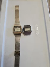 Vintage Timex Watches Lot Of 2 H & L cell In Non Working Condition 4 Parts F7