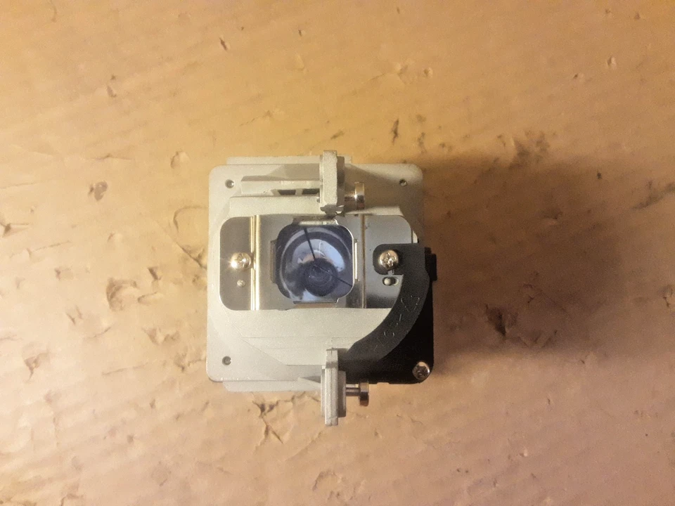 Genuine OEM Replacement Lamp for Infocus SP-LAMP-025 Projector Phoenix Bulb - Image 4 of 4