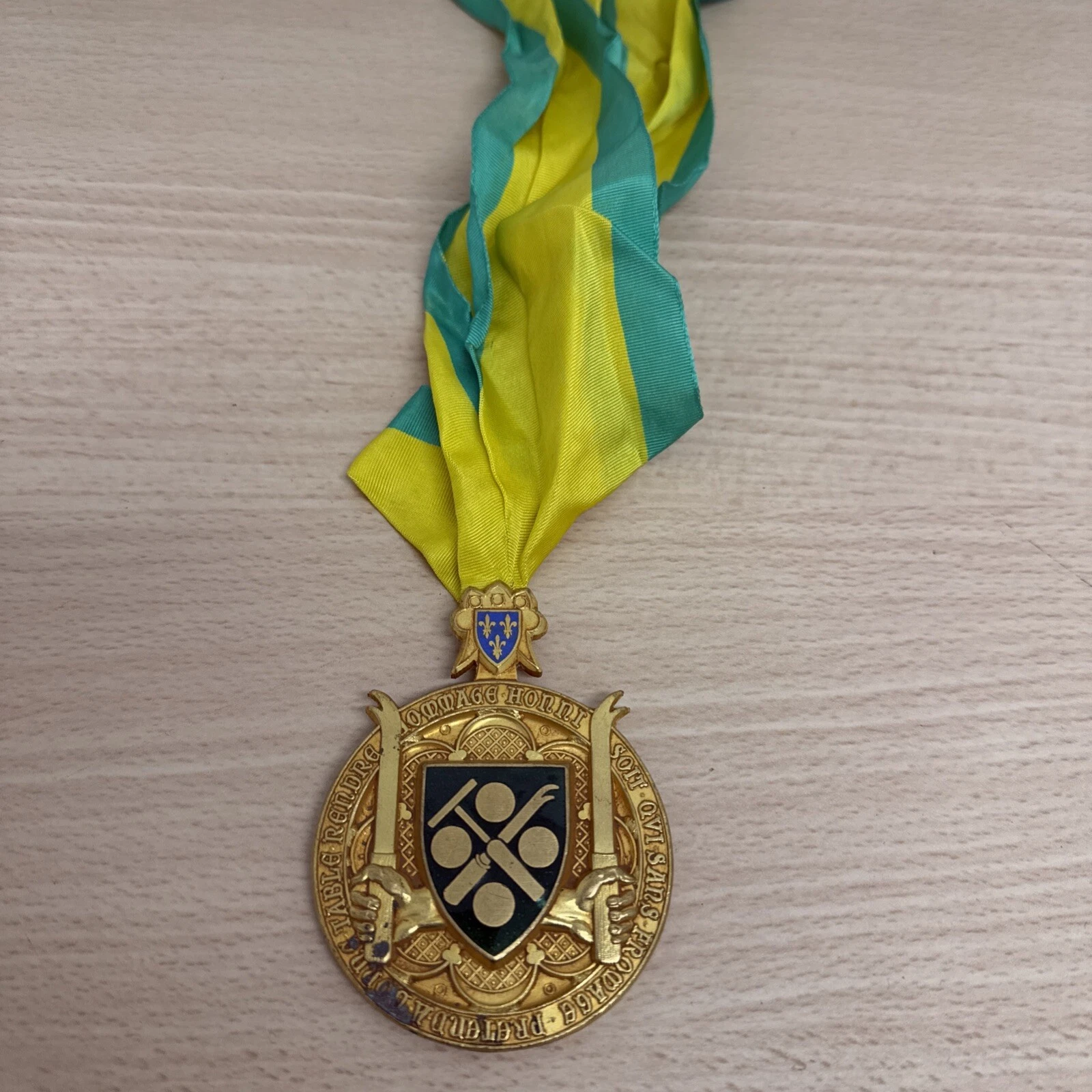 Médaille Prétenda Donné Table Rendra Hommage Honni Soit Qui  Fromage Confrérie