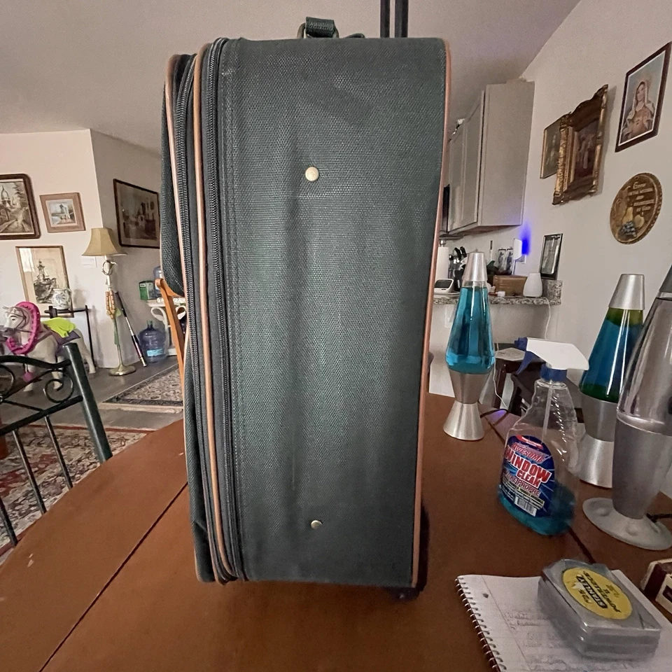 bagagem de mão lucas verde lona 14x21 com rodas - Imagem 4 de 4