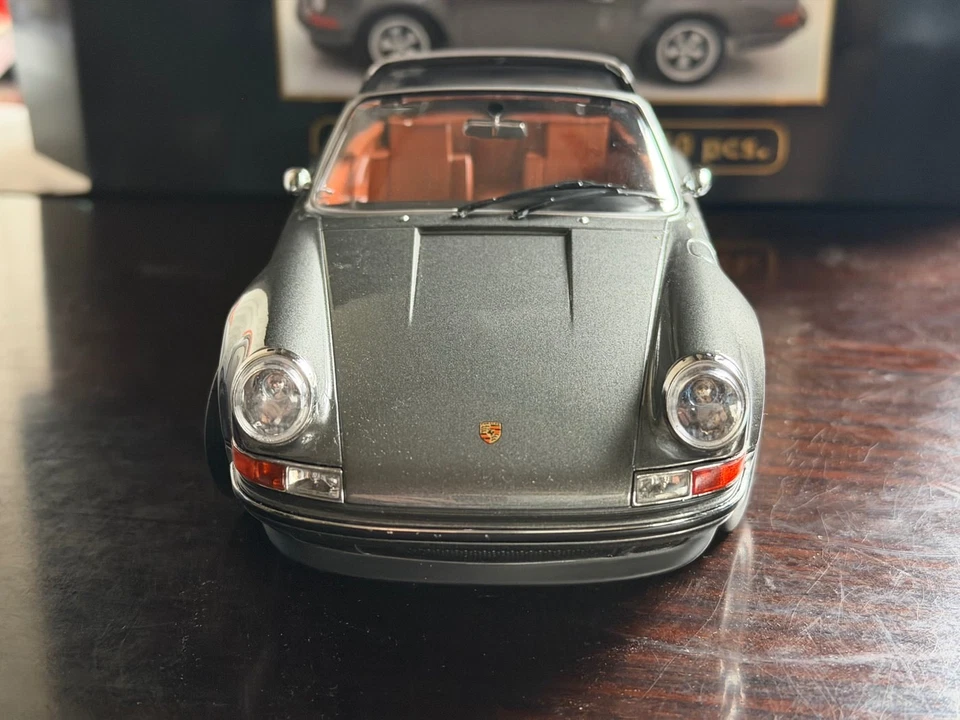 KK-Scale Porsche 911 Targa Singer Design Anthracite – 1:18 Scale – Edizione Limi - Immagine 3 di 4