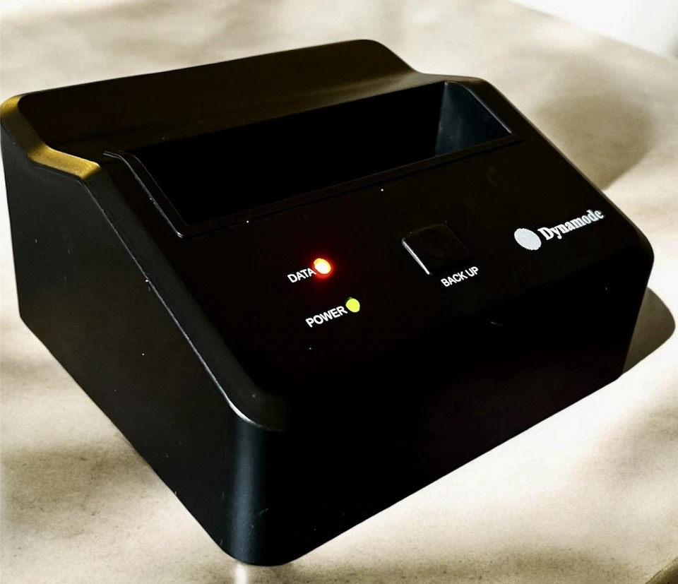 Card read  USB3.0-HDK-M (2.5 inch & 3.5 inch) USB3.0 Dock Station - Windows/Mac - Image 2 of 4