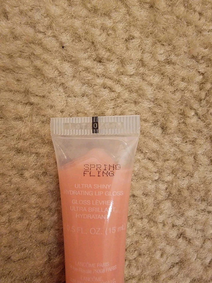 兰蔻多汁管唇彩 - 全新! - Spring Fling-正装! — 第 3/4 张图片