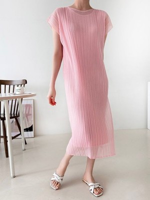Double-Layered Blush Pink Plissé Stretch Dress