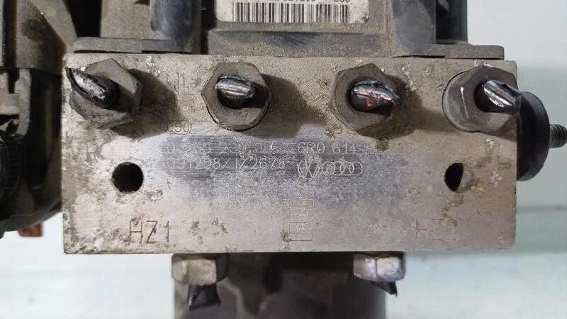 6R0614117TBEF pompe abs pour VOLKSWAGEN POLO «VI (2009) 1.6 TDI 2009 148740 - Photo 3/4