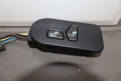 03-07 Hummer H2 Passenger Right Front Heated Seat Switch - Picture 2 of 10