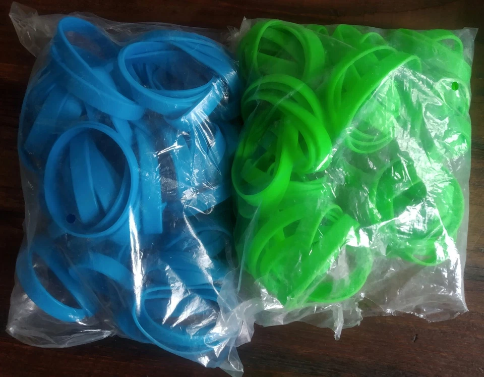 Bracelets en silicone sans impression - adulte - vert ou bleu - Photo 3/3