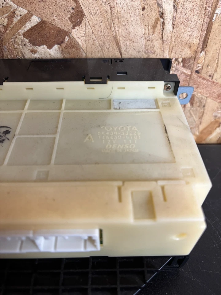 Toyota Solara 1999-2003 panel de control de clima digital Foto 4 de 4