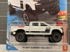 Hot Wheels 2017 Hot Trucks '19 Chevy Silverado Trail Boss LT White