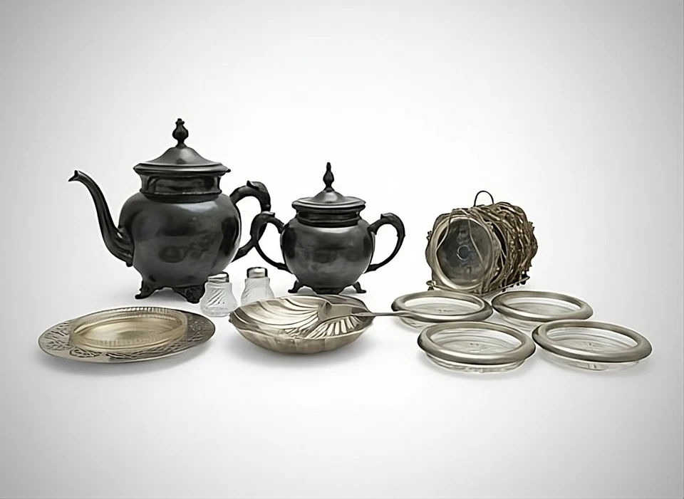 Винтажный и антикварный серебряный лот из 8: блюдо, подставки, шейкеры, чайный сервиз - редкие находки - Изображение 2 из 4