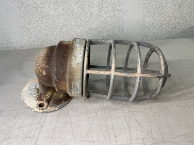 Crouse-Hinds V911 Vaporproof Fixture Guard and Fixture NO GLASS