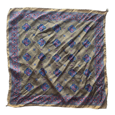 VINTAGE PURA SETA PAISLEY 100% SILK  18'' SQUARE NECK SCARF