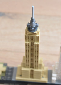LEGO New York City LEGO Architecture (21028) GREAT CONDITION