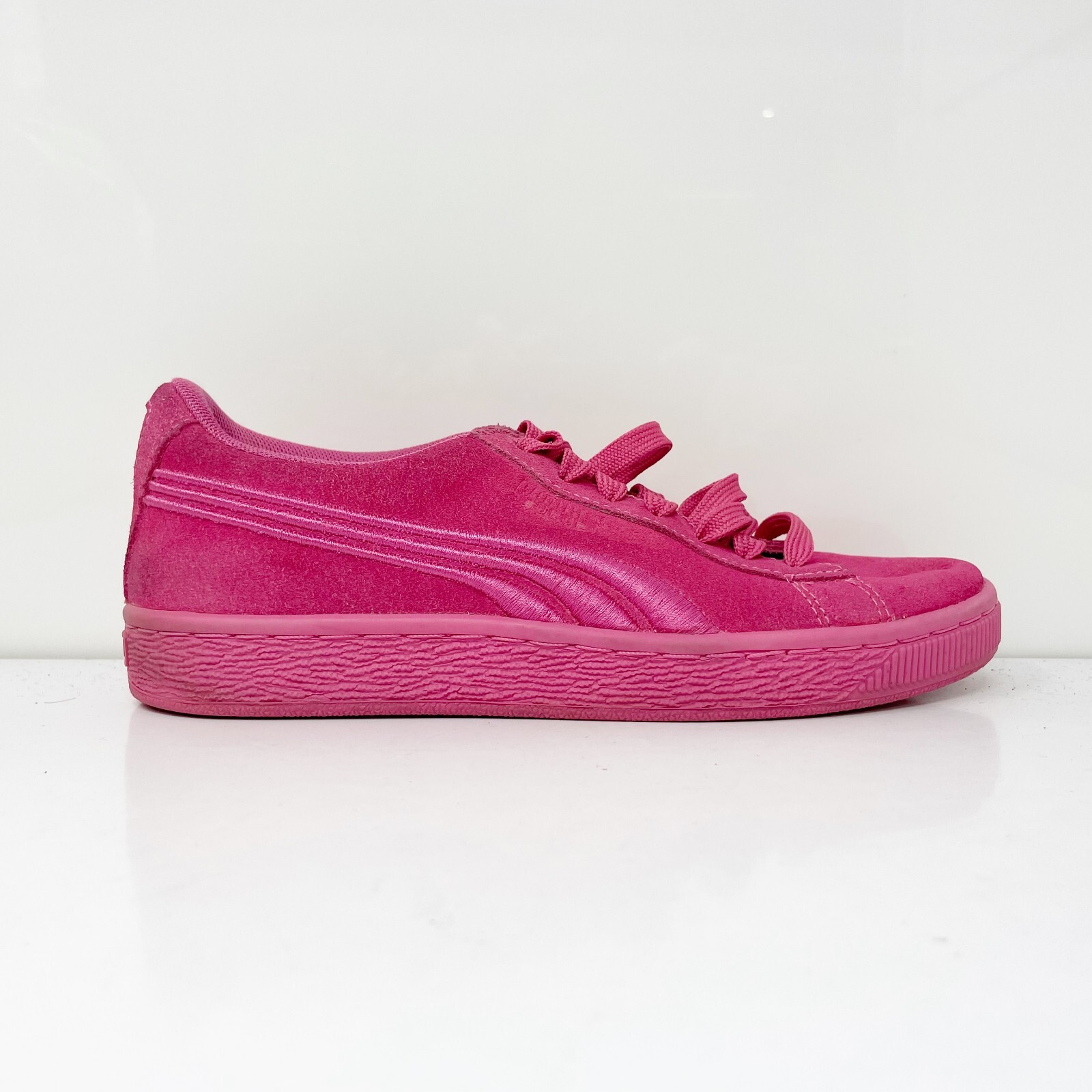 Puma Girls Suede Classic Badge 362951 05 Pink Casual Shoes Sneakers Size 5.5C Puma Girls Suede Classic Badge 362951 05 Pink Casual Shoes Sneakers Size 5.5C