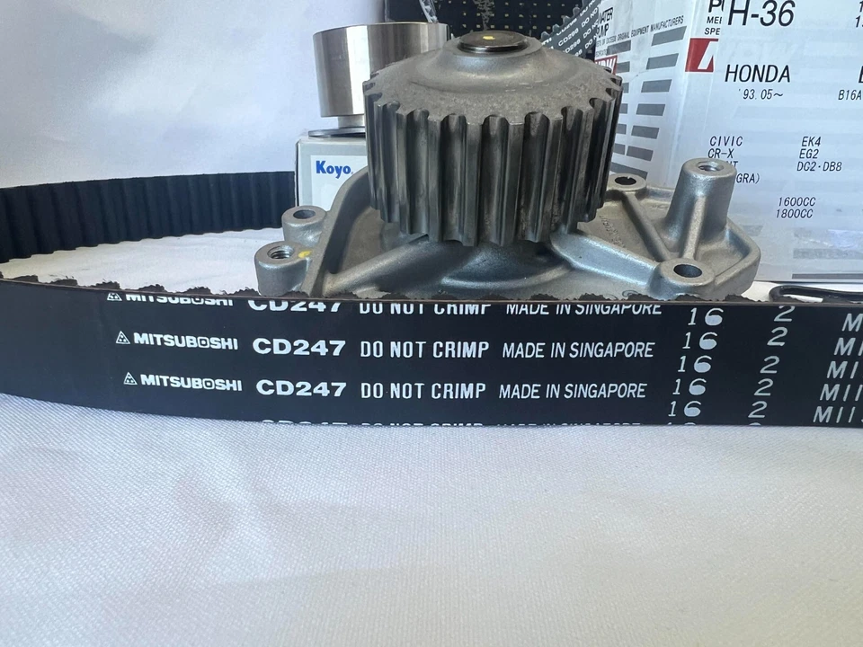 Correa de distribución OEM HONDA - Bomba de agua - Tensor para Acura Integra GSR B18C B18C1 Foto 3 de 4