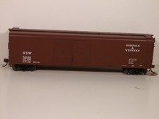  Bowser Norfolk  Western 50' Round Roof Box Car  HO Scale New