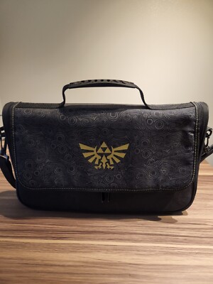 Zelda: Breath of the Wild Nintendo Switch PowerA Everywhere Messenger Bag 