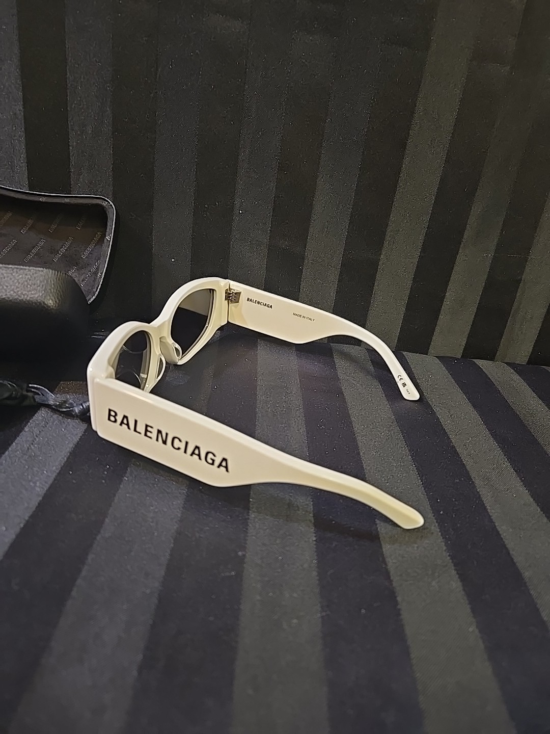 Balenciaga Women's Sunglasses XL Cat Eye White Frame With Case  thumbnail 4
