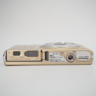 N Mint] Panasonic LUMIX DMC-FX77 Point Shoot Digital Camera 12.1MP