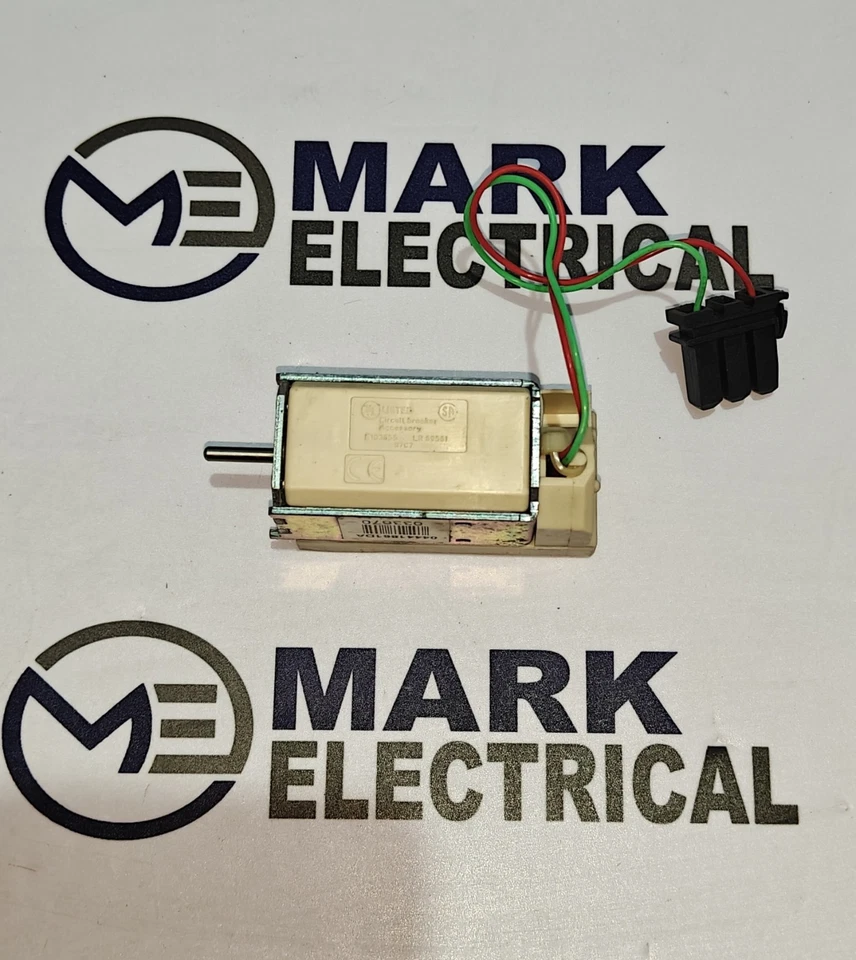 SCHNEIDER 33670 AIR CIRCUIT BREAKER UNDER VOLTAGE COIL VOLTAGE 110VAC/DC - Image 4 of 4