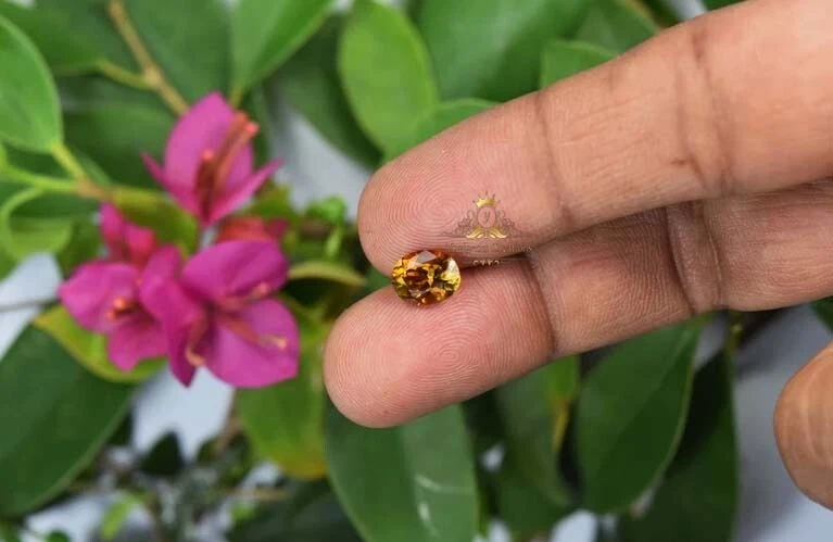 3.85 Ct GIE Natural Golden Bi-Color Oval Cut Tourmaline Quality Natural Gemstone - Image 4 of 4