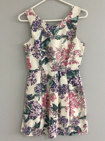 SPORTSGIRL Cream floral fit and flare dress Sz 8 Ladies
