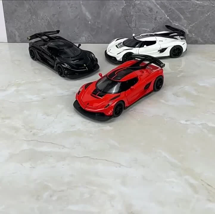 1:32 Diecast Vehicle for Koenigsegg Jesko Super Car Model Car Toy Sound Light - Image 2 of 4