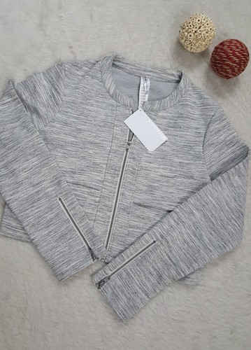 NWT Fabletics Magnolia Crop Jacket Gray Heathered Zip Up 2XL  - Photo 3/7