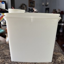 Vintage Tupperware Cereal Keeper Container Clear Store-n-Pour Made In USA