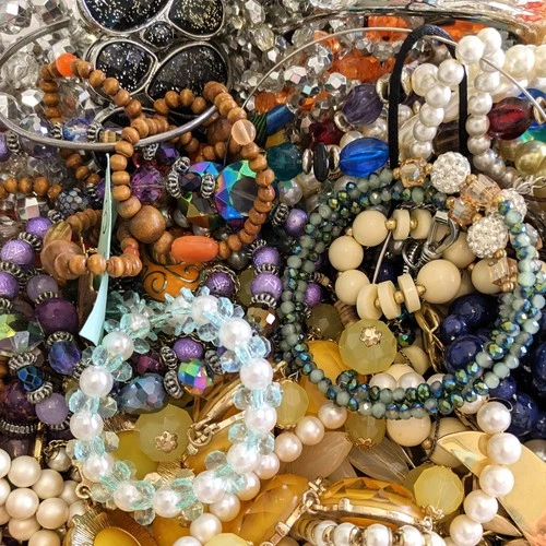 All Wearable Vintage to Modern 6.2lbs Large Mixed Bulk Costume Jewelry Lot #4
