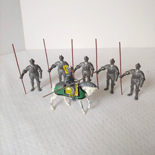 Vintage Britains Lead Toy Soldiers Medieval Knights Horse Lot of 6 Pieces