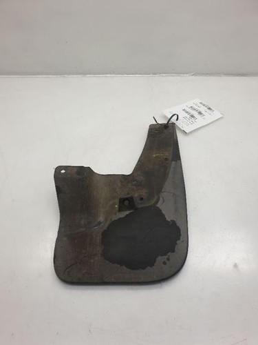 2004 TOYOTA 4RUNNER SR5 SPORT PASSENGER SIDE FRONT MUD FLAP