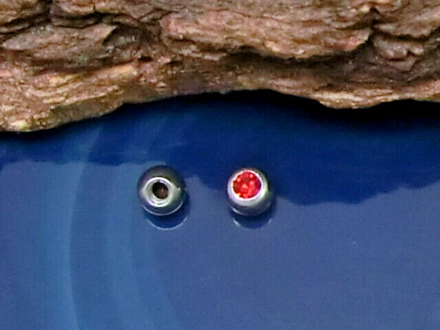 20 Stück kleine Ersatzkugeln Piercing Ø 2,5mm Kristall rot Gewinde 1,2mm - Bild 2 von 2