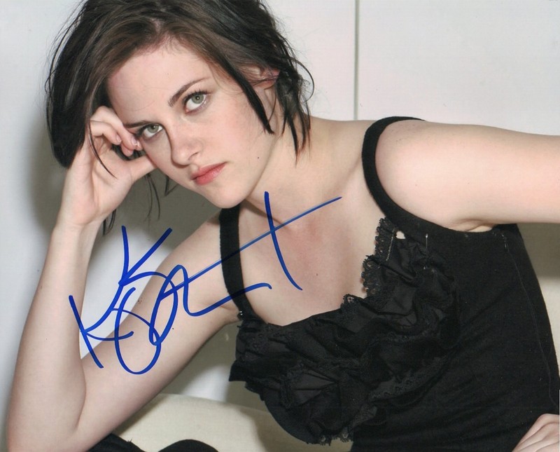 Autograph Kristen Stewart 8 x 10 Photo Signed with COA