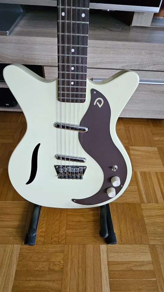 Danelectro 59 Vintage 12 String E-Gitarre weiß - Bild 2 von 4