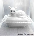 Vintage Westmoreland Milk Glass Blue-Eyed Cat on Nest Lacy Edge WG Mark