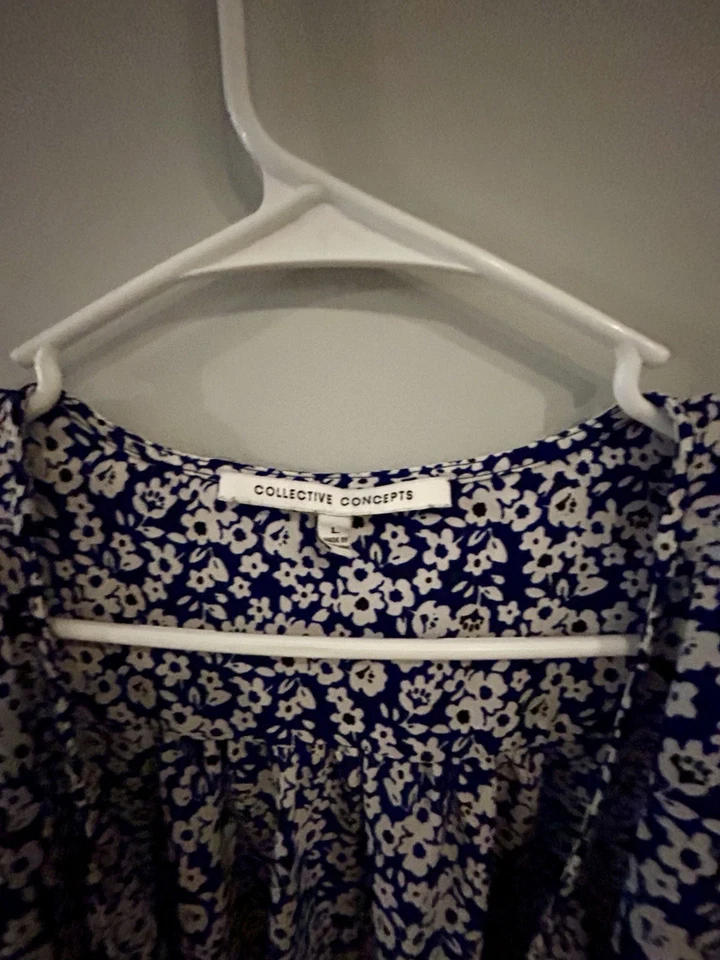Blusa floral para mujer talla L Collective Concepts Foto 2 de 3