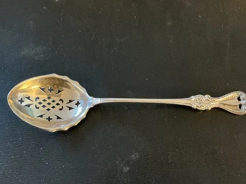 New ListingSTERLING SILVER TOWLE OLD COLONIAL PIERCED 6.5" SPOON